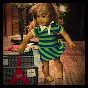 Am can girl grace suit cases